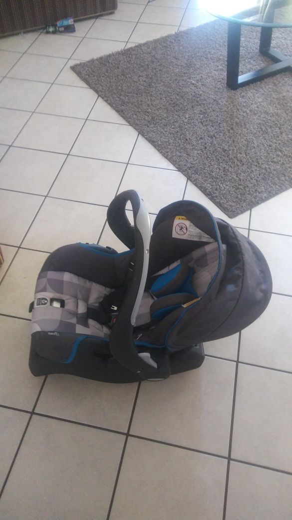 Baby car seats in very good condition .....