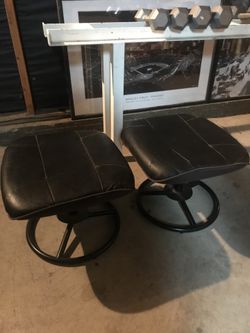 14” stools