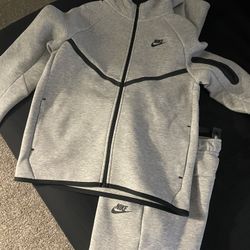 Nike Tech Kids