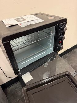 Brand-new toaster oven with a defect
