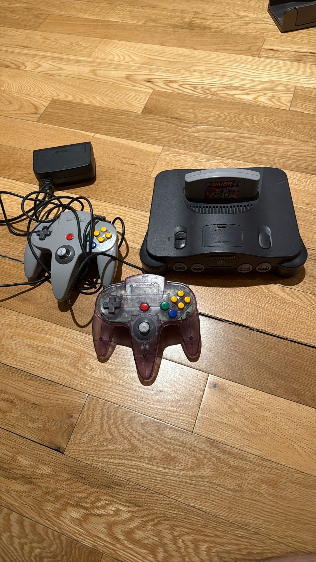Nintendo 64 + 2 controllers + Smash Bros