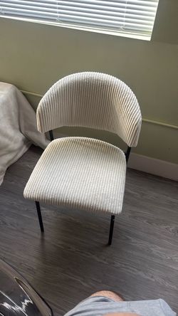 Modern Cream Bouclé Accent Chair