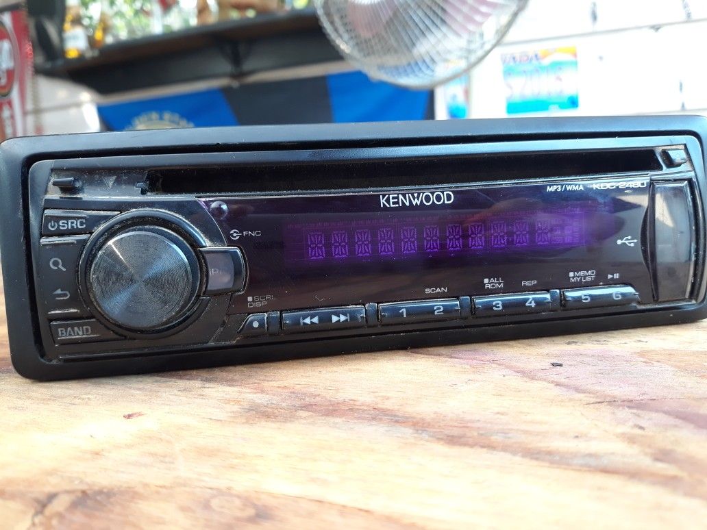 Kenwood Stereo with Aux & USB