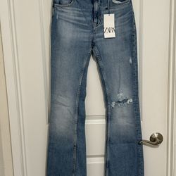 Brand New Women’s Zara Flare Fit High Rise Jeans Size 4 