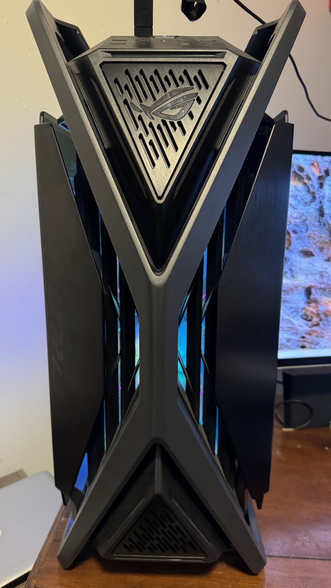 ASUS ROG HYPERION RTX 4090 i9-13900K 3 GHz 64 GB 2TB