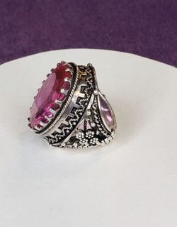 60crt Quartz and 925 silver made by hand beautiful rin 54 grams size 10 1/2