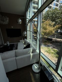 LUXURY FLOOR LAMP