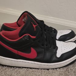 Nike Air Jordan 1 Low Mens Size 8 White Toe Black Red 553558-063