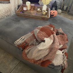 Extra Large ottoman/coffee table on wheels 