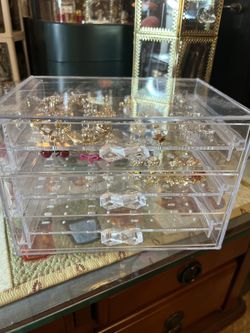 Earring Organizer 7*5*5inches 216 holes for 108pairs buy more for discount