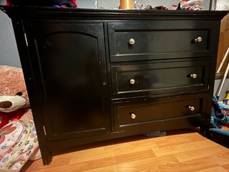 Dresser with mirror