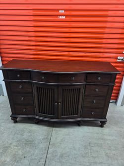 Big Dresser
