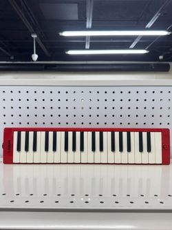 YAMAHA PIANICA 37-NOTE MELODICA USED