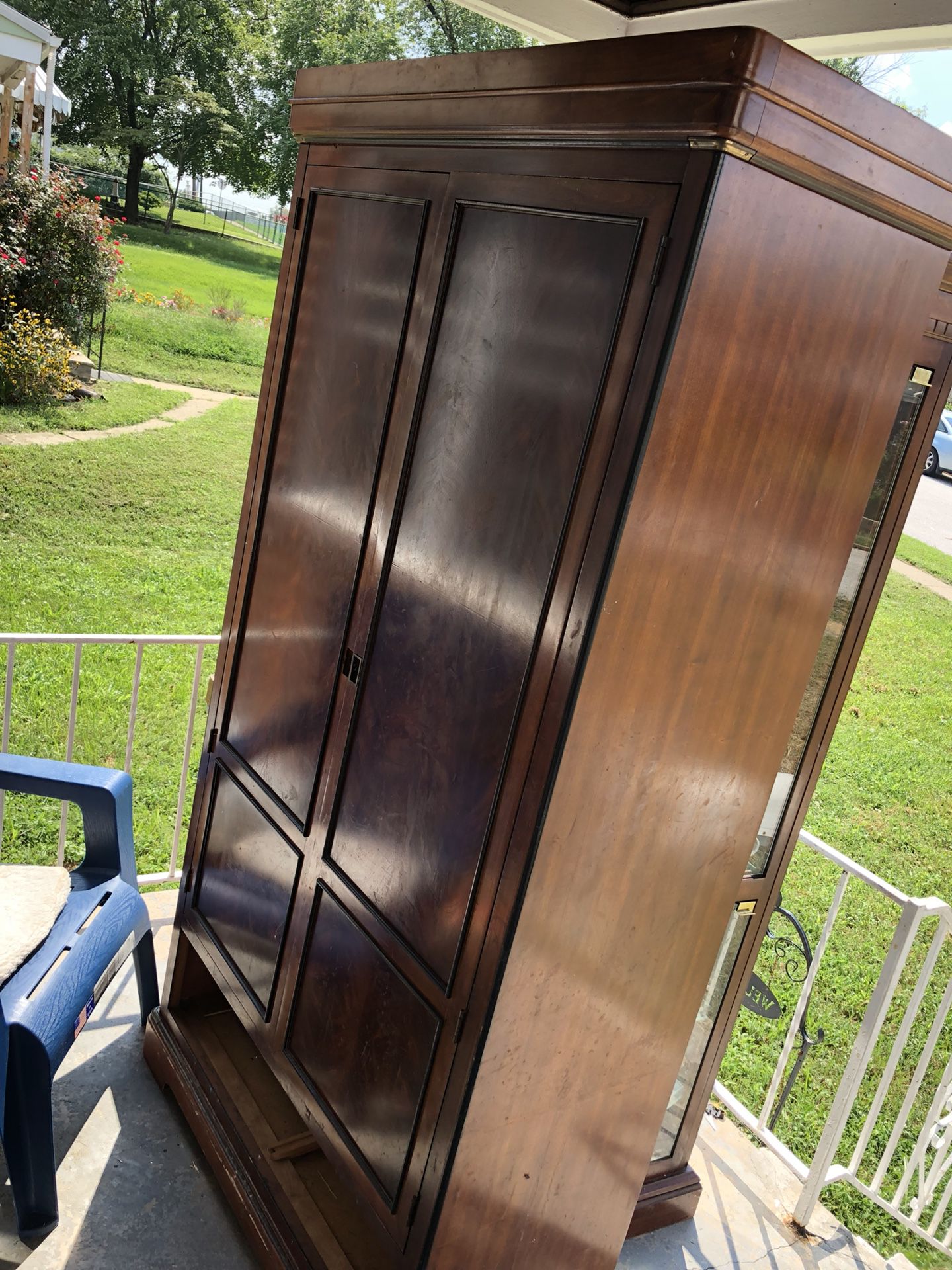 Wood armoire/ cabinet !!!FREE!!!