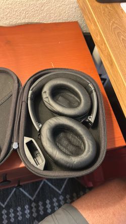 BOSE Quiet Comfort Headphones