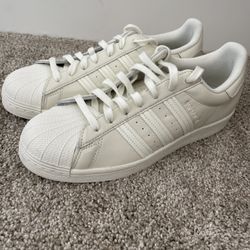 Women’s Adidas Superstar 7.5