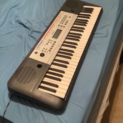 Yamaha 61 Key Keyboard 