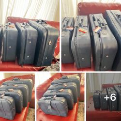 Beautiful American Tourister Vintage luggage...