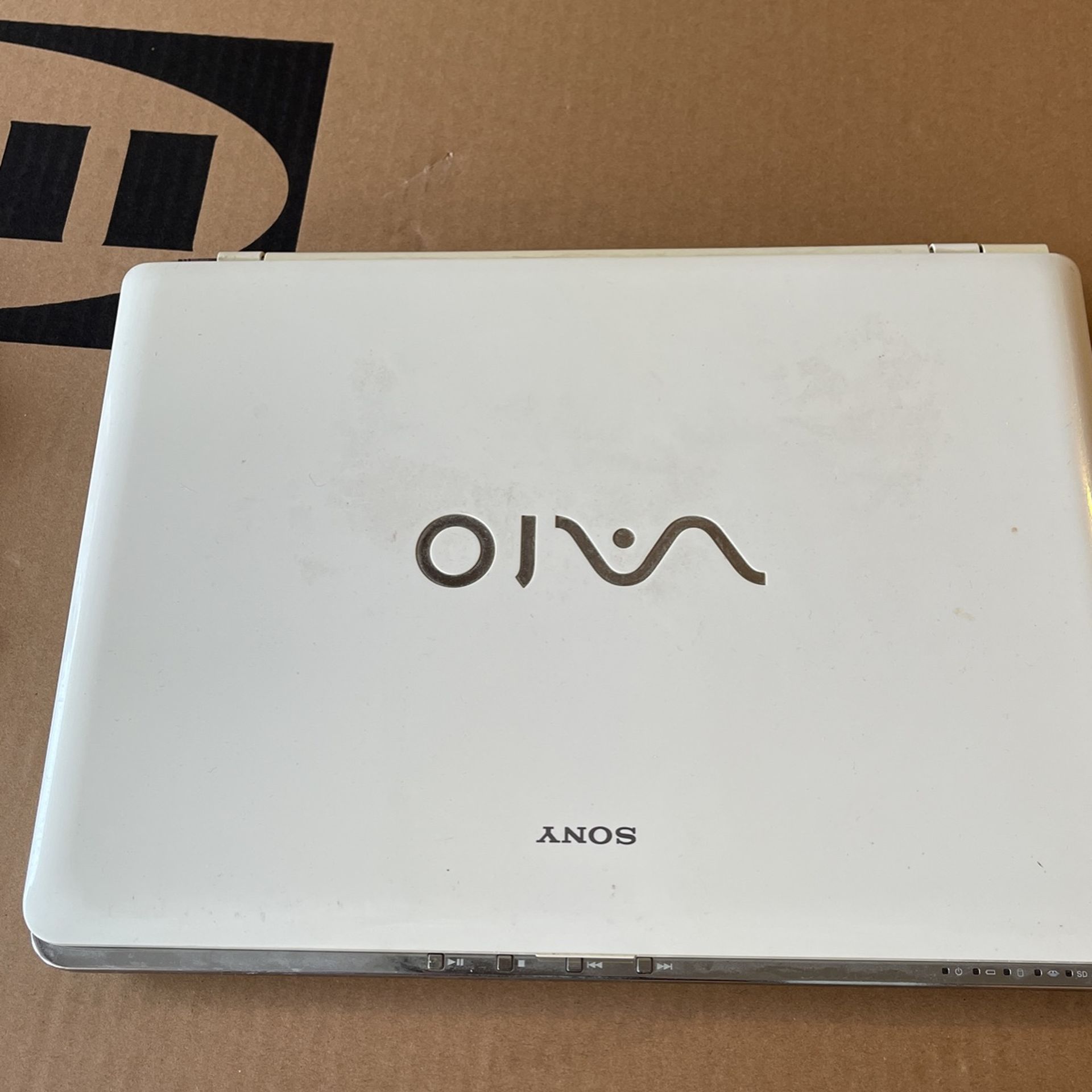 20$ Sony Vaio PCG-5J2L Laptop