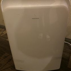 Portable AC - Air conditioner- Insignia 