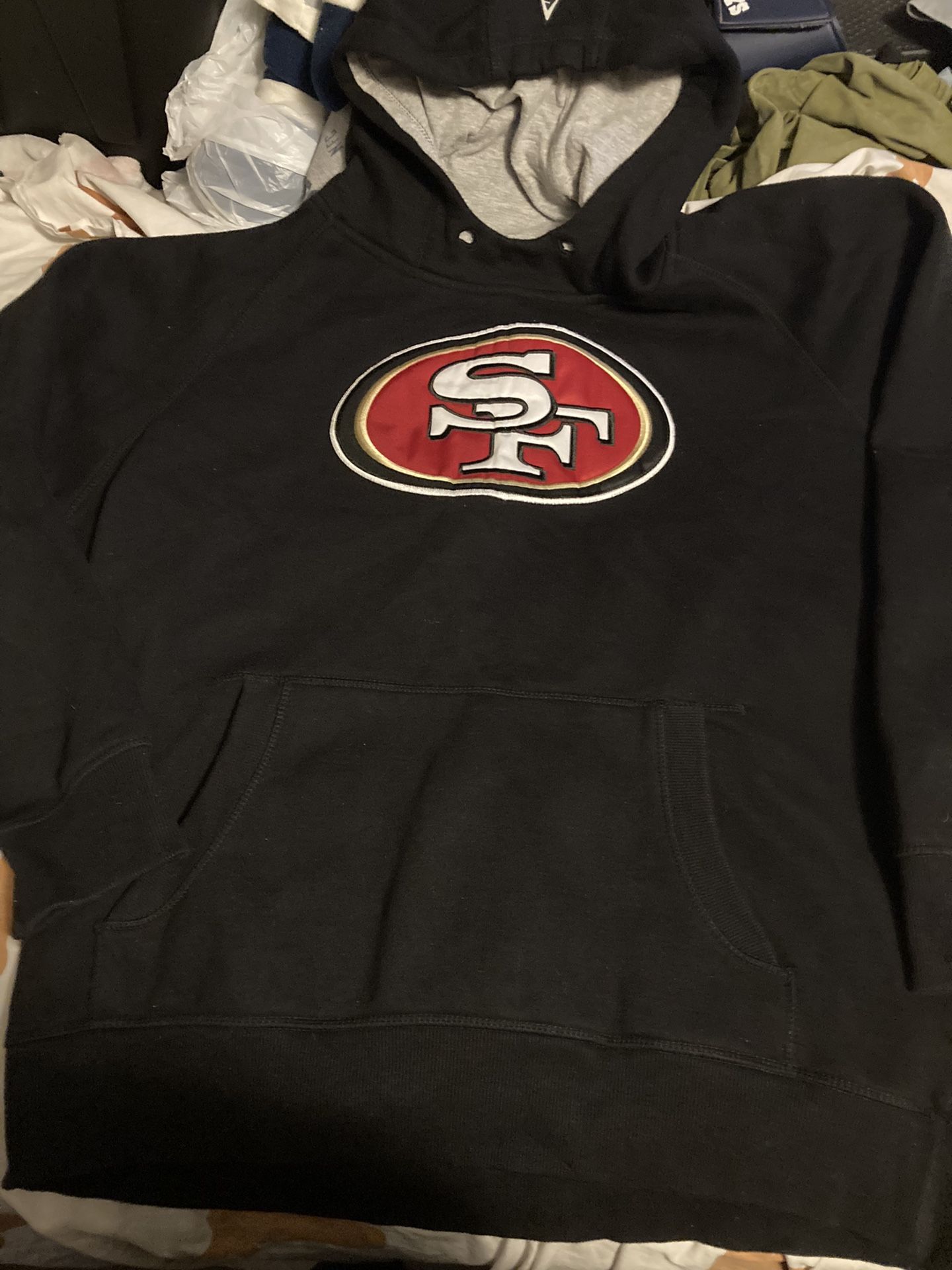 San Francisco 49ers Men’s Hoodie Size XLARGE for Sale in Edinburg, TX