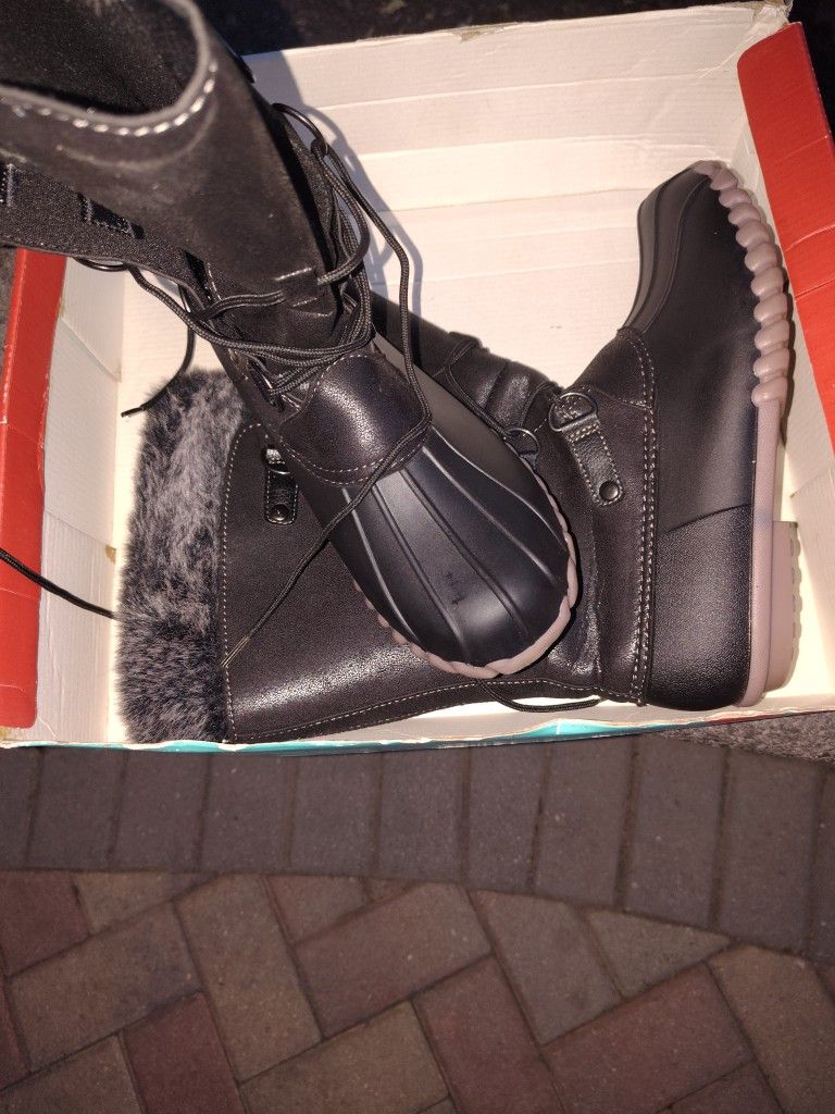 Black Boots With The Fur