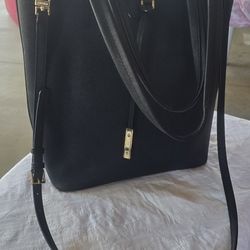 Calvin Klein Med LG Bag. $40