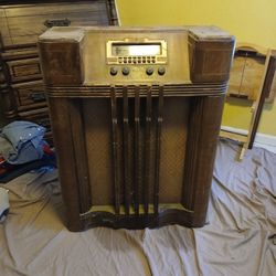 Antique Radio Philco 40-185