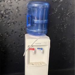 Hot and Cold Water Dispencer