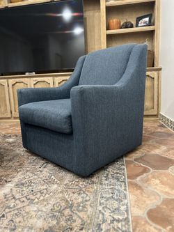 Beautiful Large Solid Swivel Chairs 
