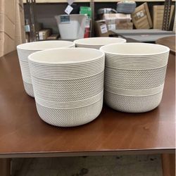 🌿 Round White Ceramic Plant Planter Set – 4 Pack | New