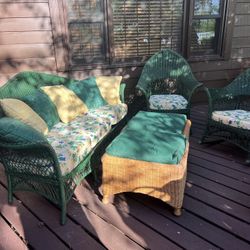 Multiple Piece Antique Wicker patio set - Priced To Sell! Best Offer