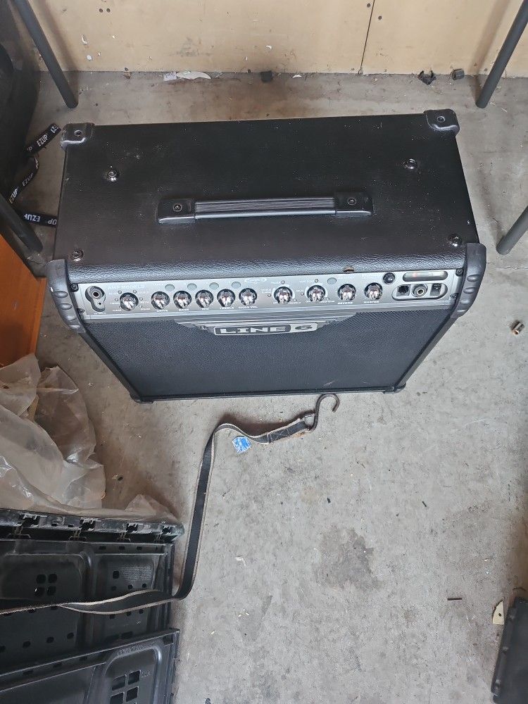 Vendo 5 Guitarras Electricas Con Aplificador Todo Funciona