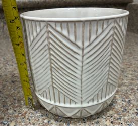 5.25” ceramic planter