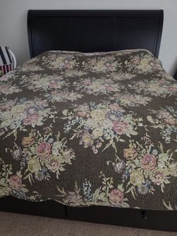 King Woody Bedroom with drawers