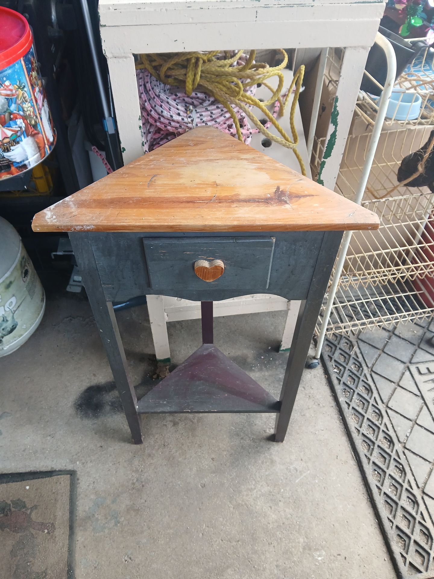 Solid Wooden corner Table with 1 shelf on the bottom and 1 small drawer needs painted