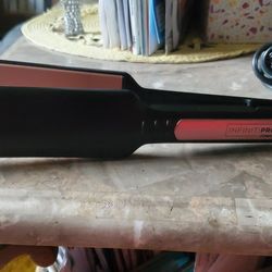 New InfinityPro Flat Iron Conair
