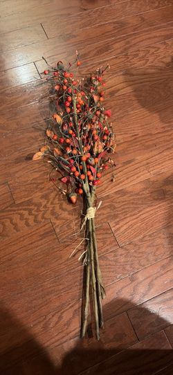 Fall Artificial Berry and Acorn Stem Bundle
