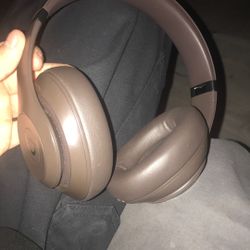 Beats Studio Pro