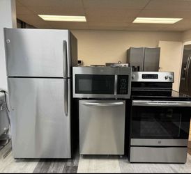 Stainless Steel Kitchen Appliances 