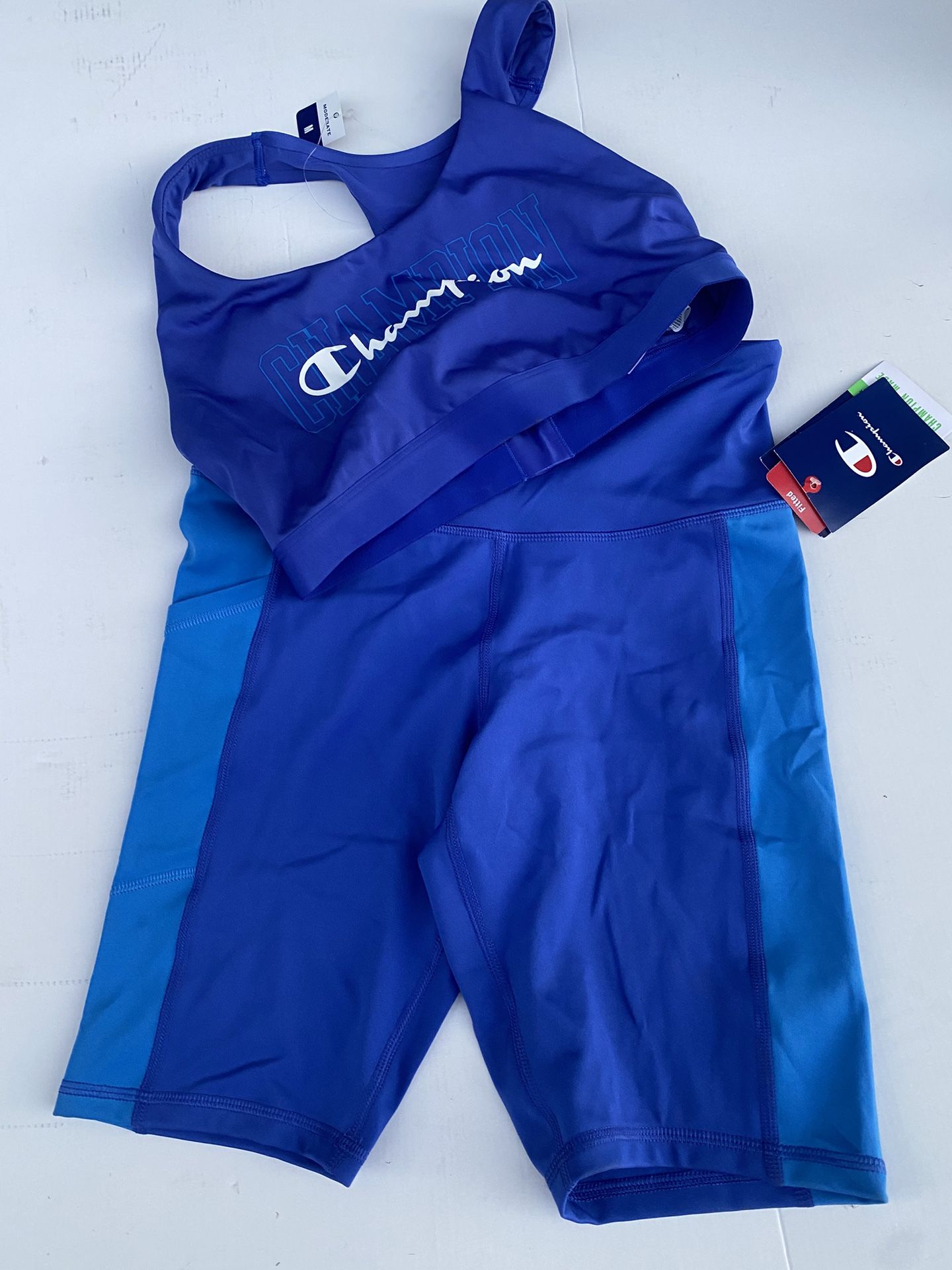 Champion Exercise Outfit.. Size M.. New With Tags