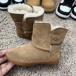 Kids Shoes Size 7 