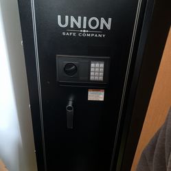 Executive Safe & Wall Safe Combo 