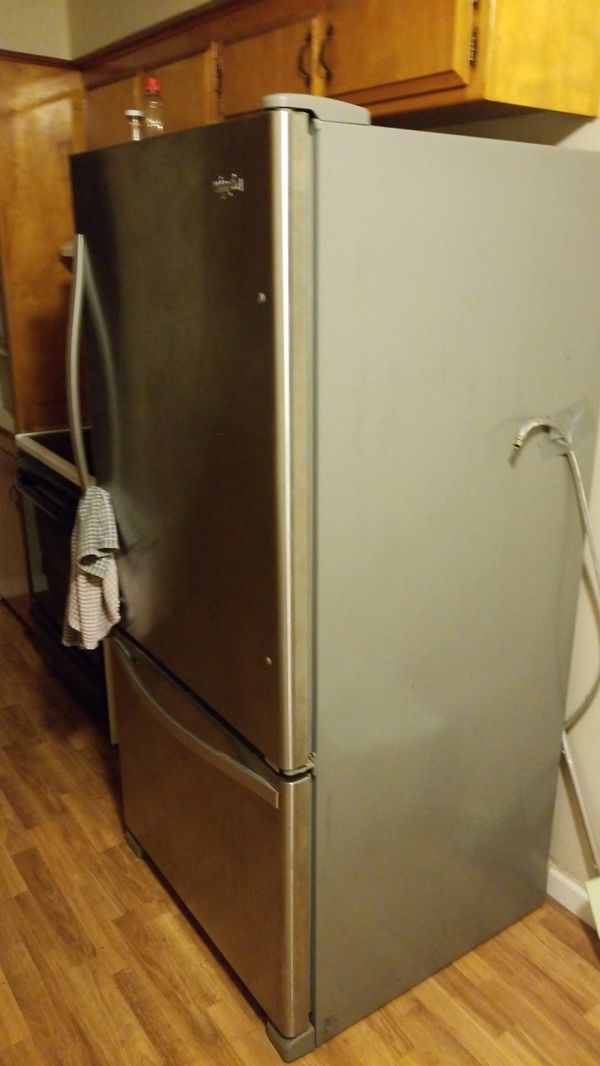 Maytag stainless steel refrigerator. for Sale in West Sacramento, CA