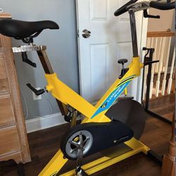 LeMond RevMaster Pro Indoor Cycling Bike – Like New! 🚴‍♂️
