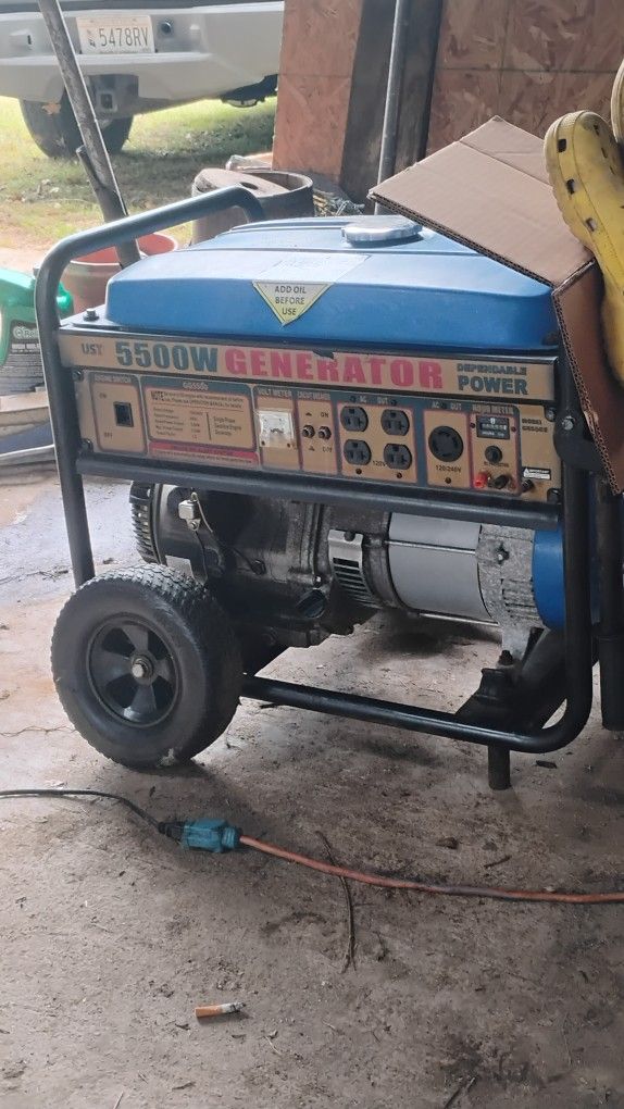 UST 5500W GENERATOR USED ONLY 71 HOURS