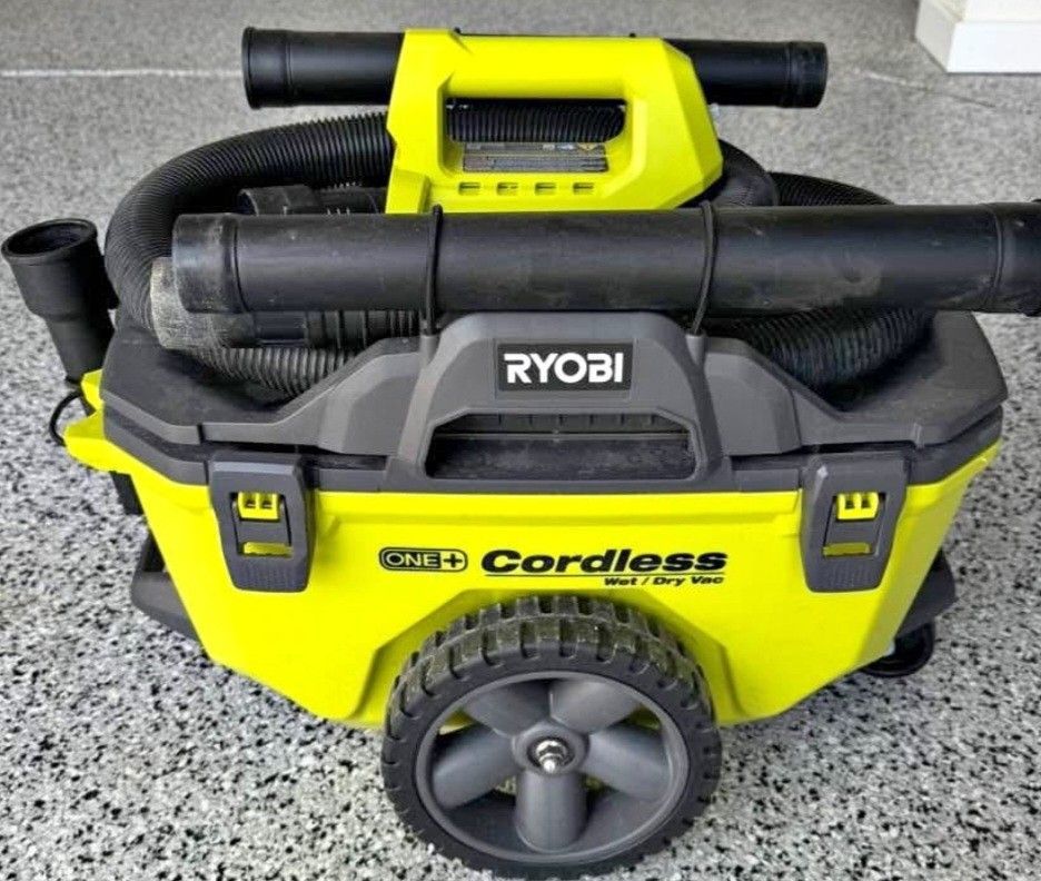 Ryobi Cordless Wet/Dry Vac