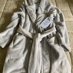 New Short Furry Bathrobe XS