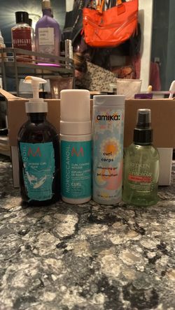 Curl Hair Care Bundle – Moroccanoil, Amika, Redken