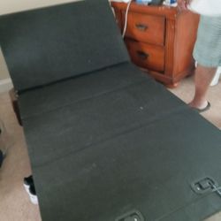 2 Twin Platforms Beds With Elevated Head Raise 